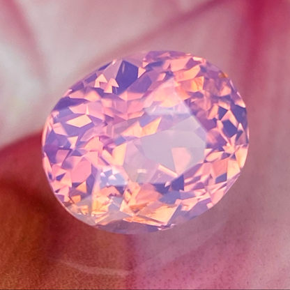 Un-Heat Silky Padparadscha Sapphire 0.658ct / Vietnam