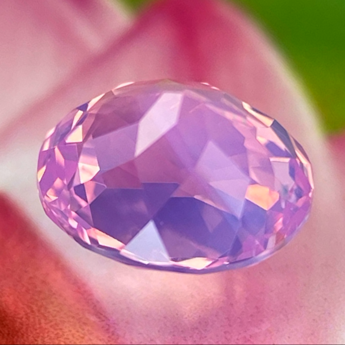 Un-Heat Silky Padparadscha Sapphire 0.658ct / Vietnam