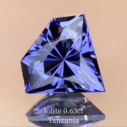 Iolite 0.63ct / Tanzania