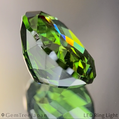 Green Zircon 3.649ct / Madagascar
