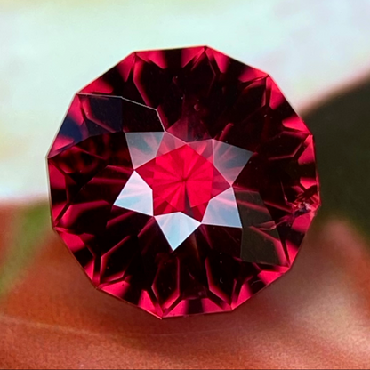 Rhodolite Garnet 1.44ct / Vietnam 