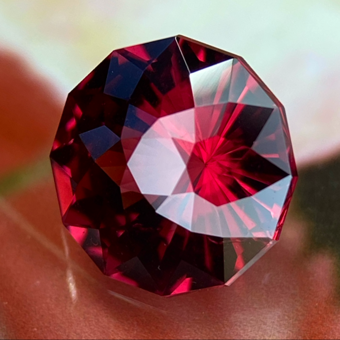 Rhodolite Garnet 1.44ct / Vietnam 