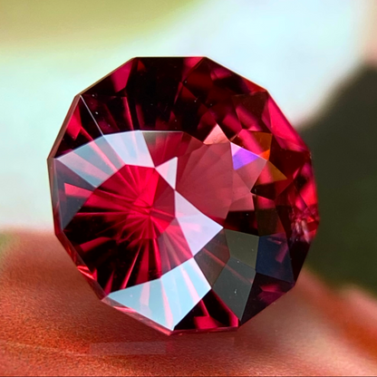 Rhodolite Garnet 1.44ct / Vietnam 