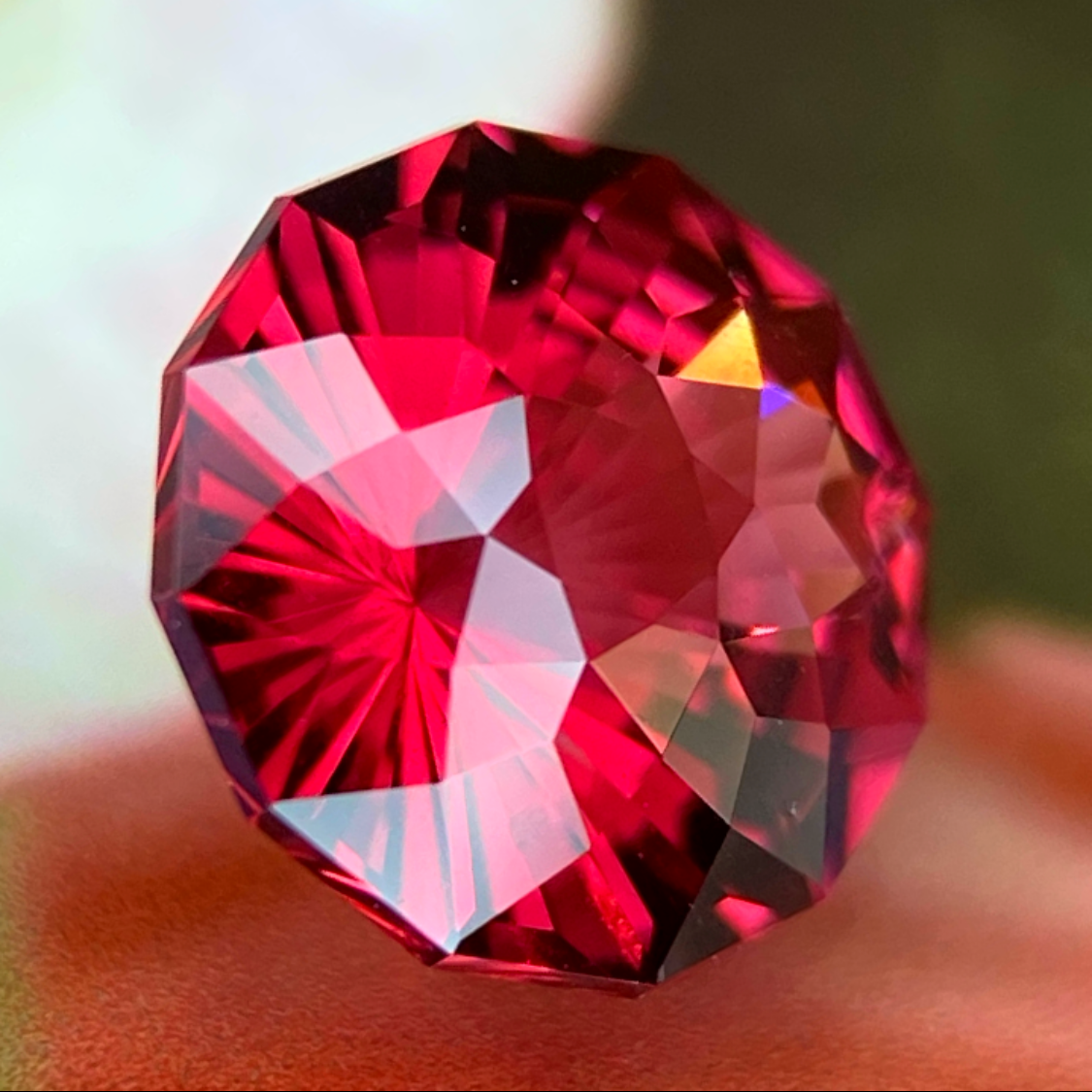 Rhodolite Garnet 1.44ct / Vietnam 