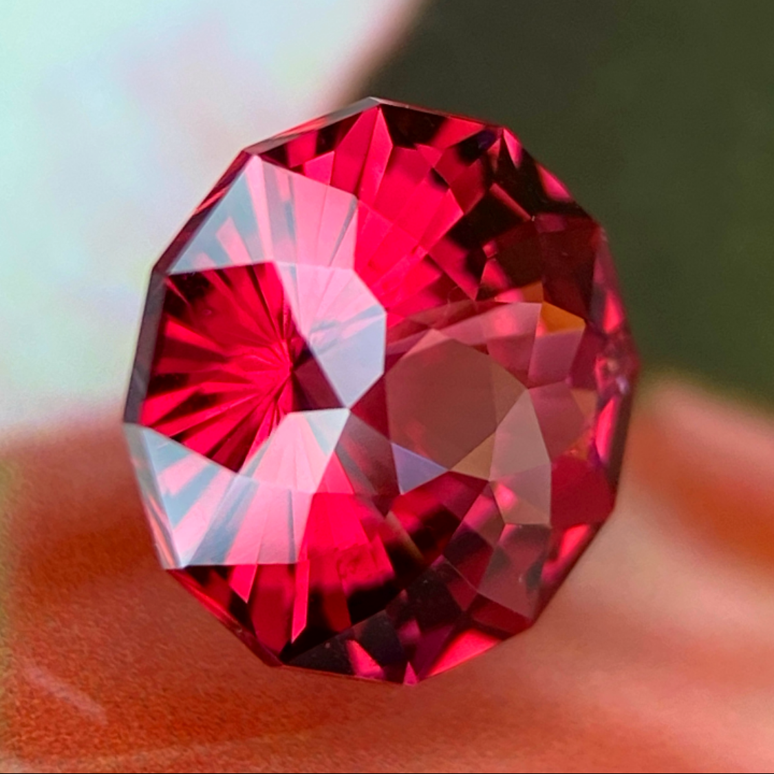 Rhodolite Garnet 1.44ct / Vietnam 