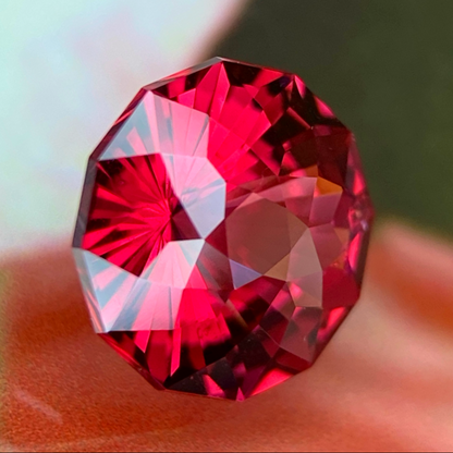 Rhodolite Garnet 1.44ct / Vietnam 