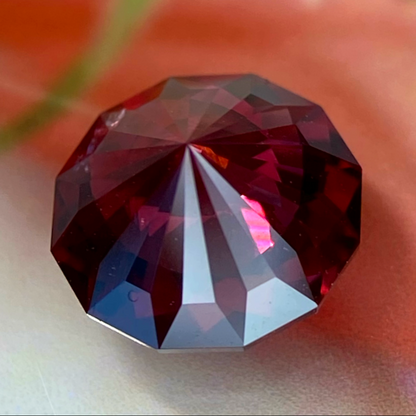 Rhodolite Garnet 1.44ct / Vietnam 