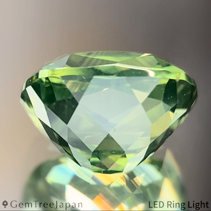 Green Zircon 2.599ct / Sri Lanka