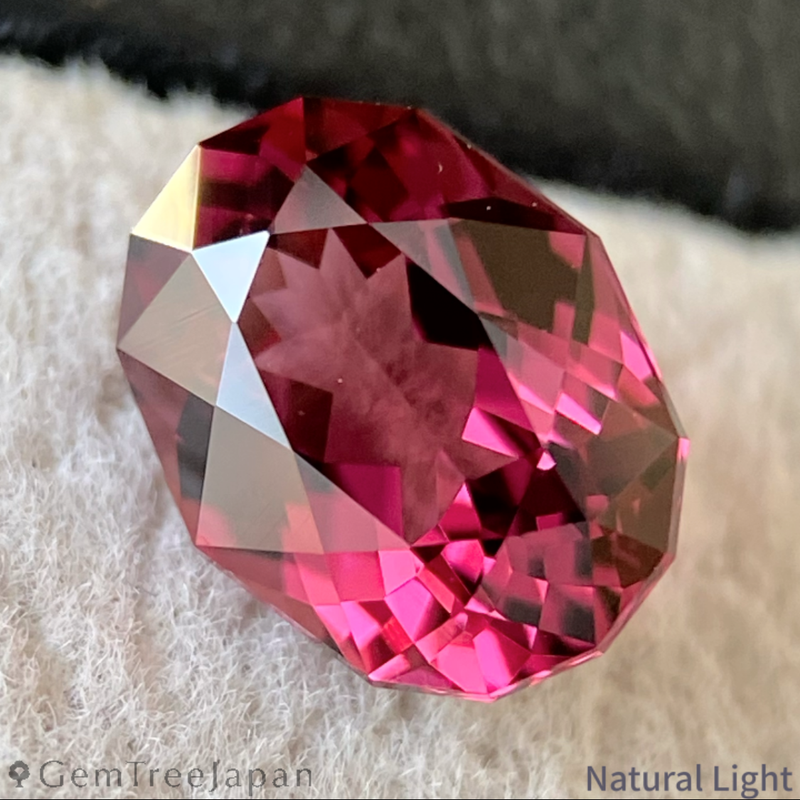 Rhodolite Garnet 1.395ct / Vietnam
