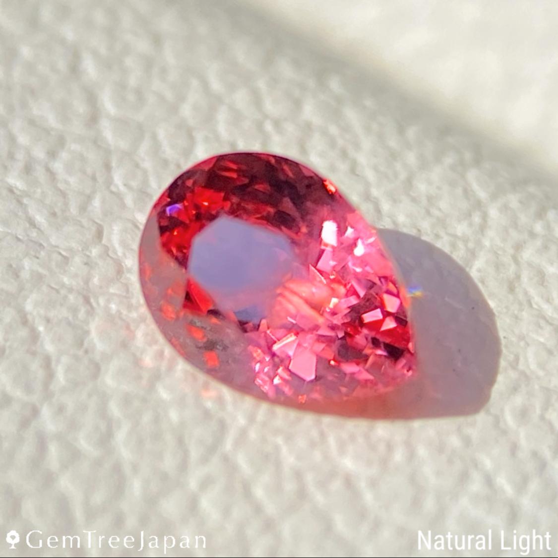 Orangy Pink Spinel 0.254ct / Vietnam