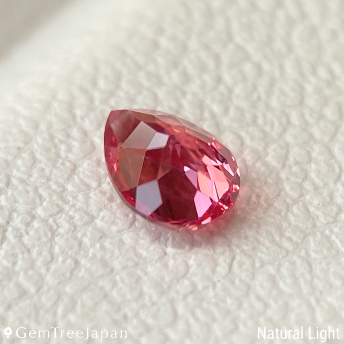 Orangy Pink Spinel 0.254ct / Vietnam