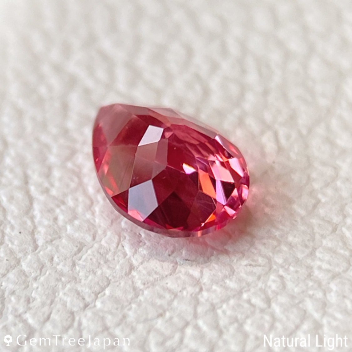 Orangy Pink Spinel 0.254ct / Vietnam
