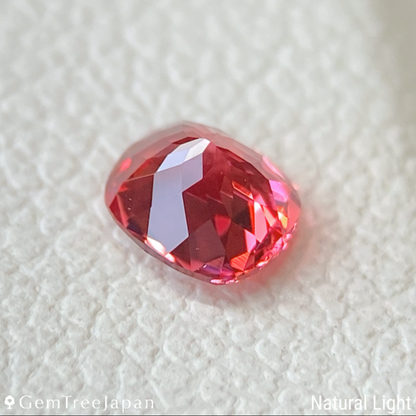 Orangy Pink Spinel 0.270ct / Vietnam