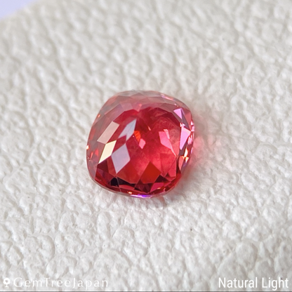 Orangy Pink Spinel 0.270ct / Vietnam