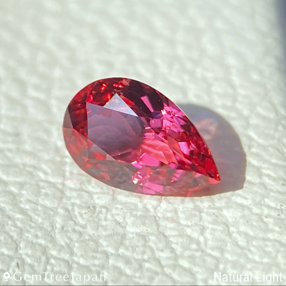 Redish Pink Spinel 0.243ct / Vietnam
