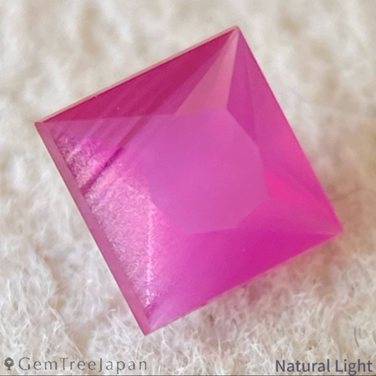 Un-Heat Ruby 0.285ct / Burma / Princess Cut