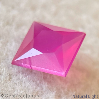 Un-Heat Ruby 0.285ct / Burma / Princess Cut