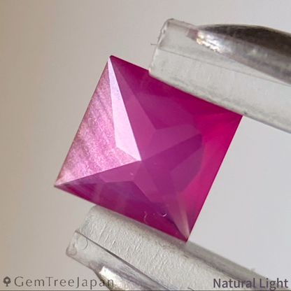Un-Heat Ruby 0.285ct / Burma / Princess Cut
