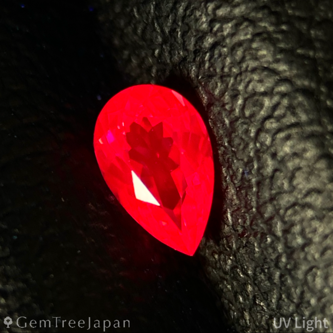 Redish Pink Spinel 0.243ct / Vietnam
