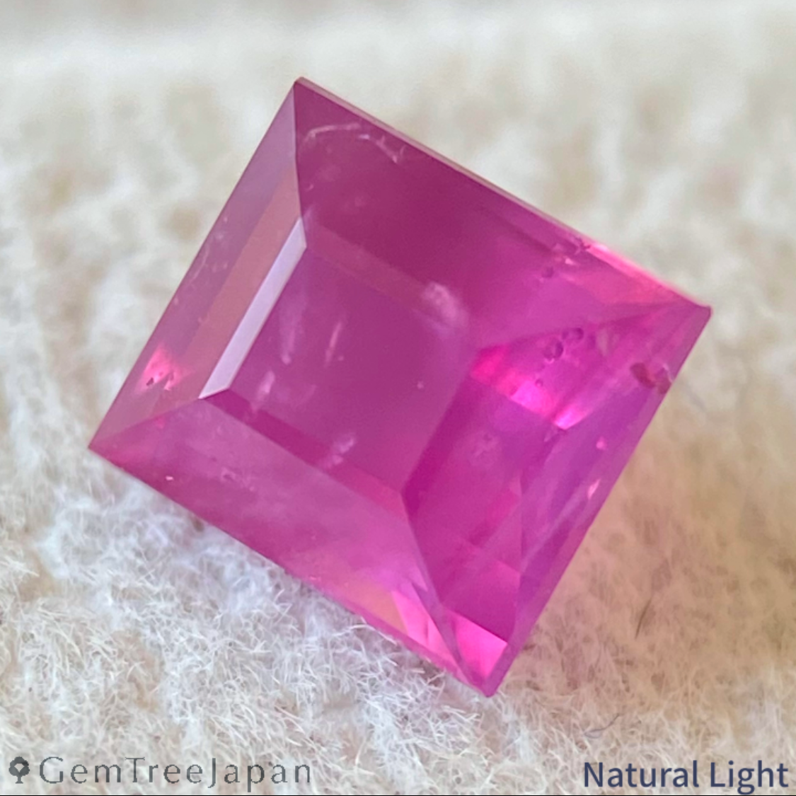 Un-Heat Ruby 0.944ct / Burma