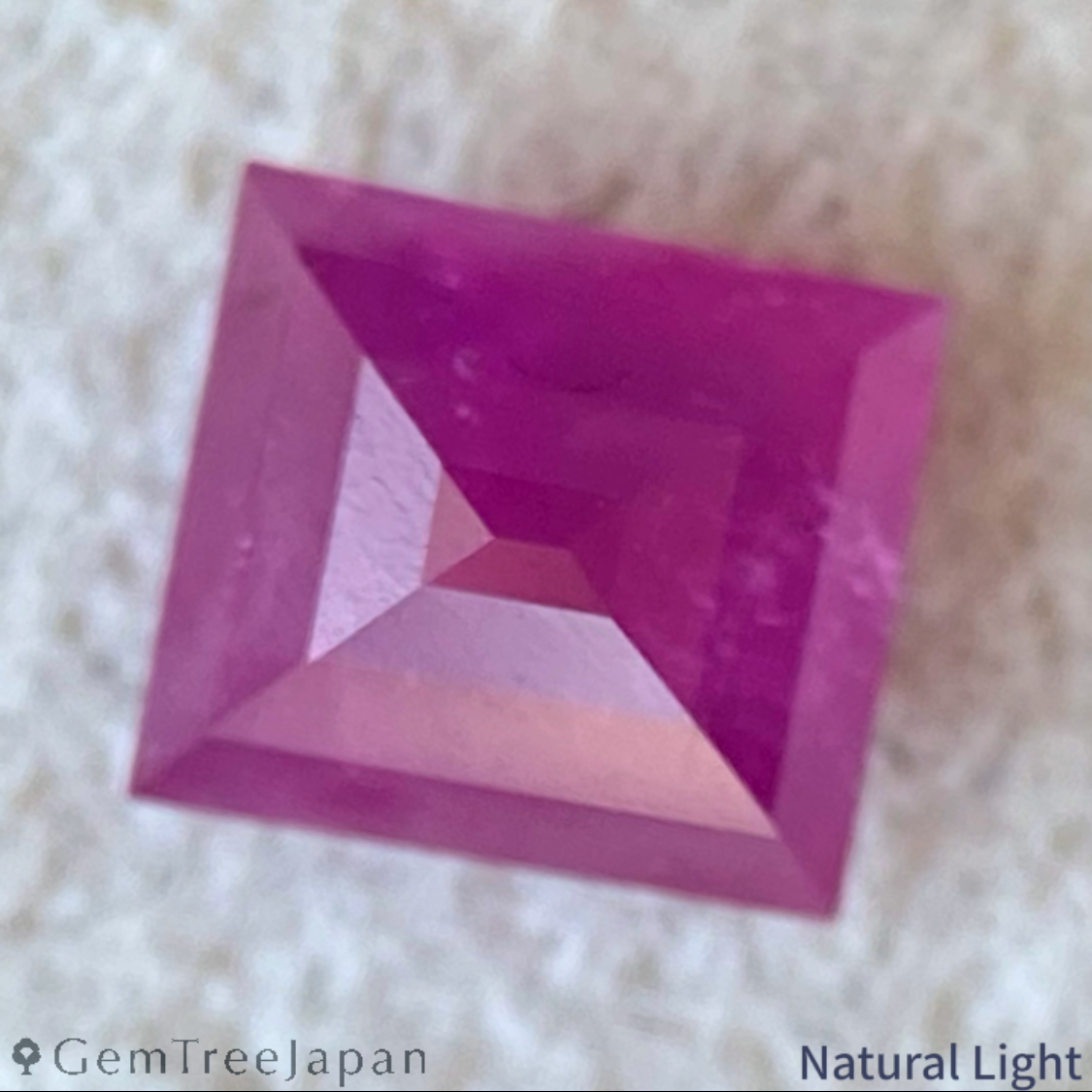 Un-Heat Ruby 0.944ct / Burma