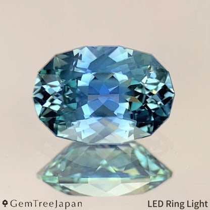 Parti-color Sapphire 0.788ct / Thailand (Kanchanaburi)
