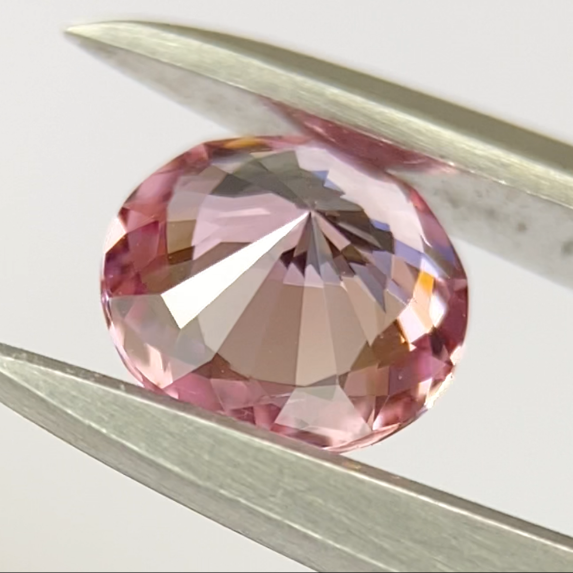 Pink Spinel 0.45ct / Vietnam