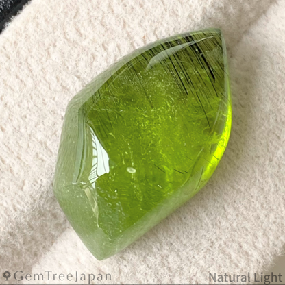 Peridot 19.42ct / Pakistan