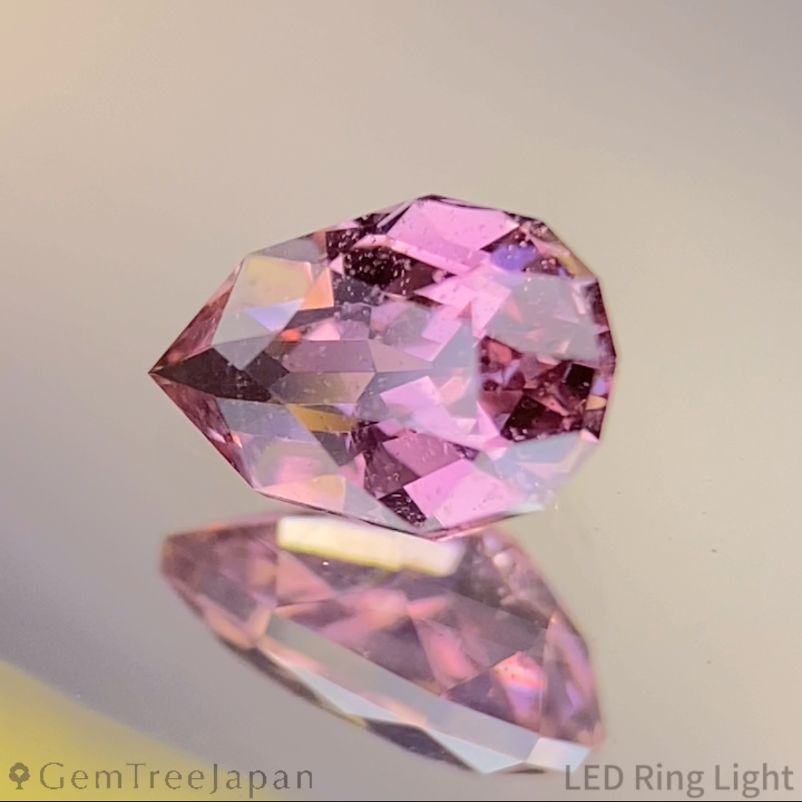 Unheated Sapphire 0.584ct / Madagascar