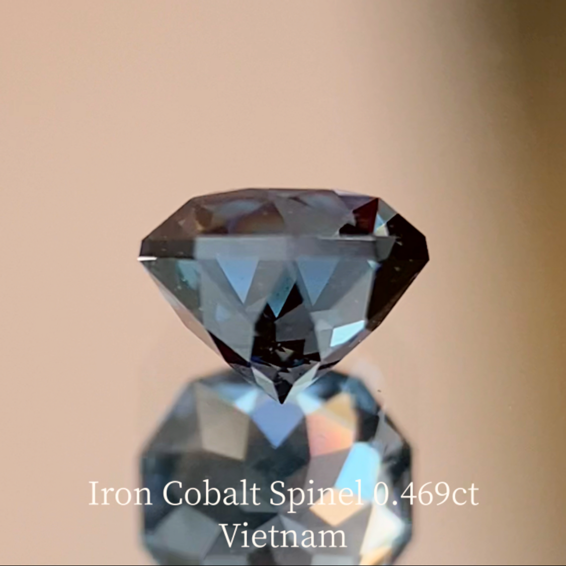 Iron Cobalt Spinel 0.469ct / Vietnam