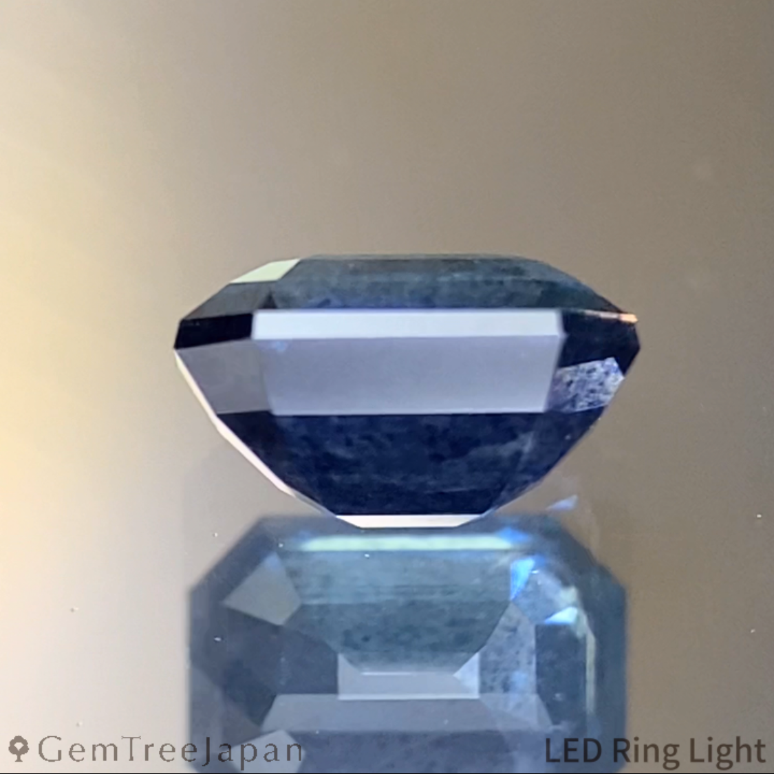 Deep Indigo Blue Sapphire 0.815ct / Madagascar