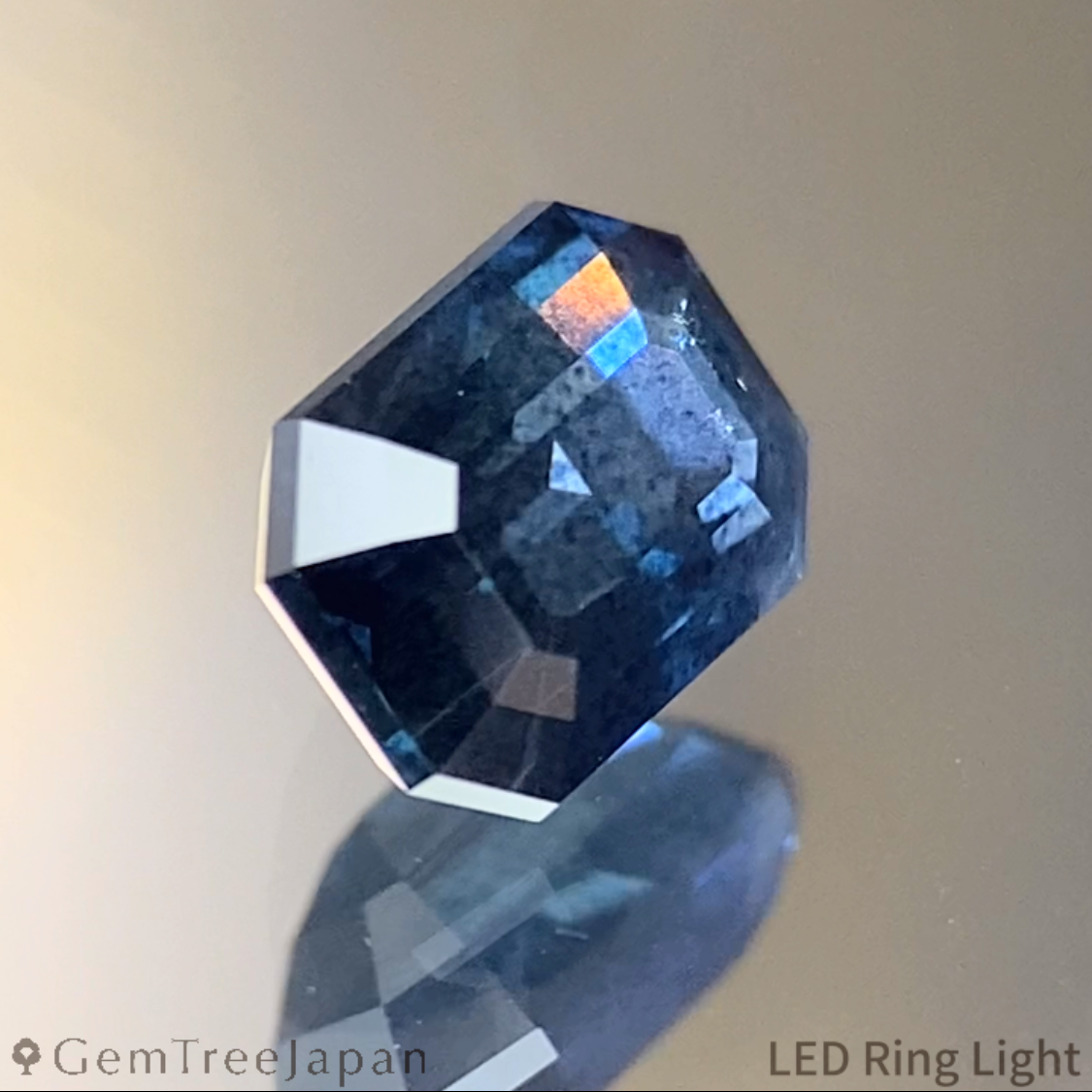 Deep Indigo Blue Sapphire 0.815ct / Madagascar