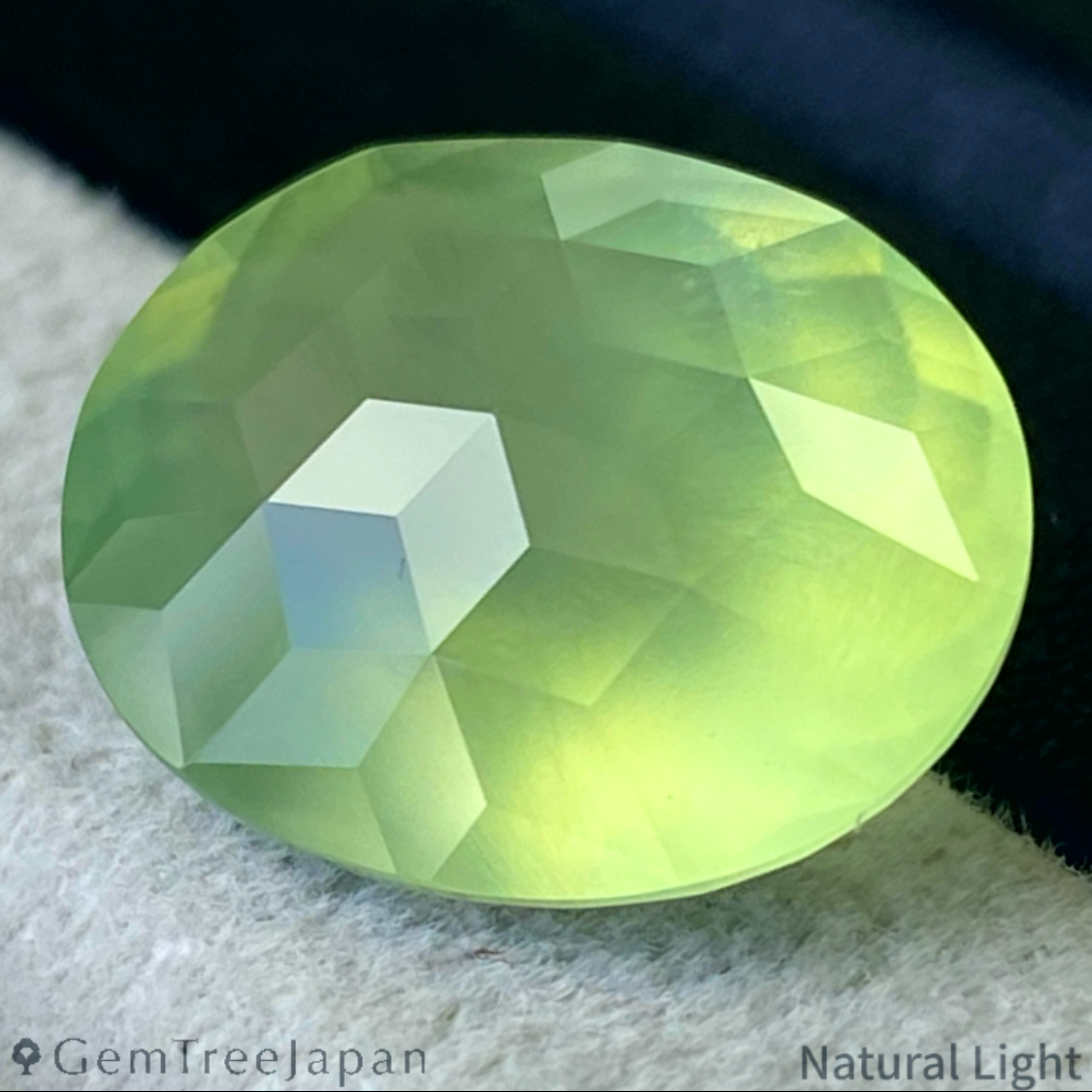 Prehnite 9.601ct / Australia