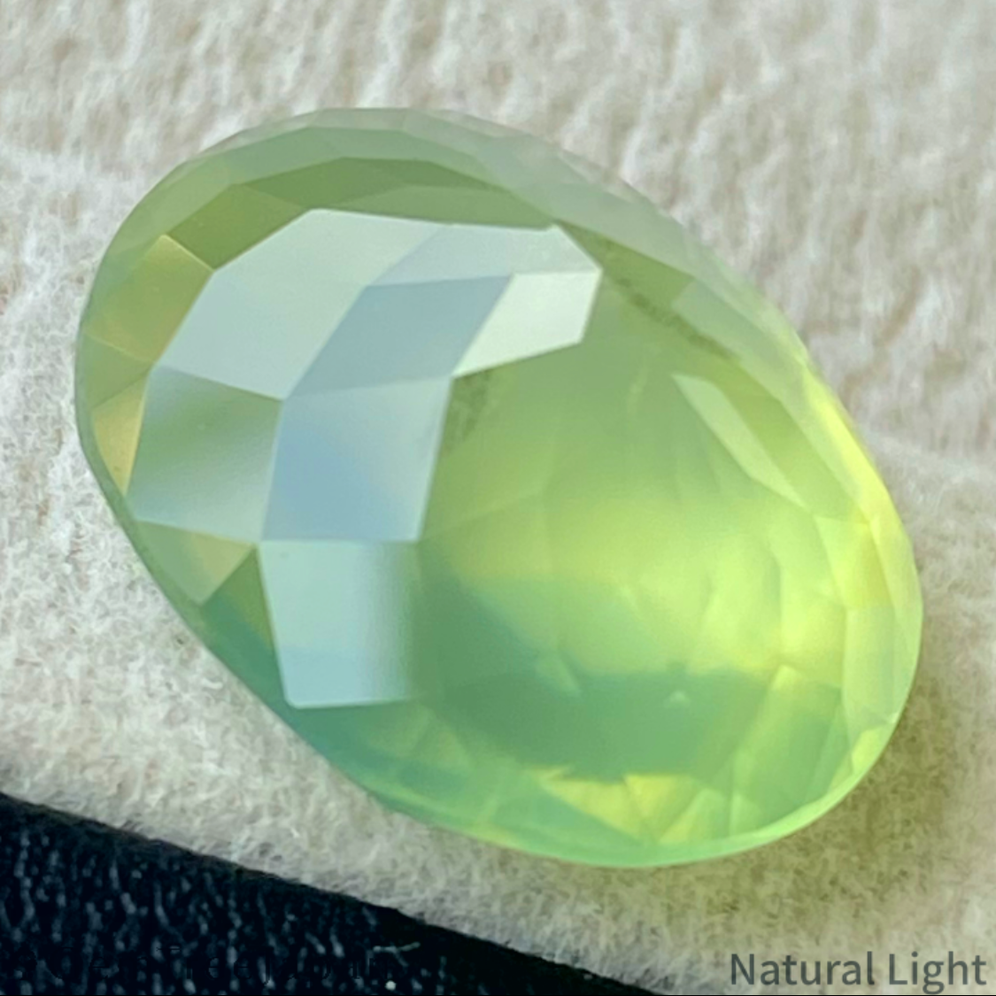 Prehnite 9.601ct / Australia