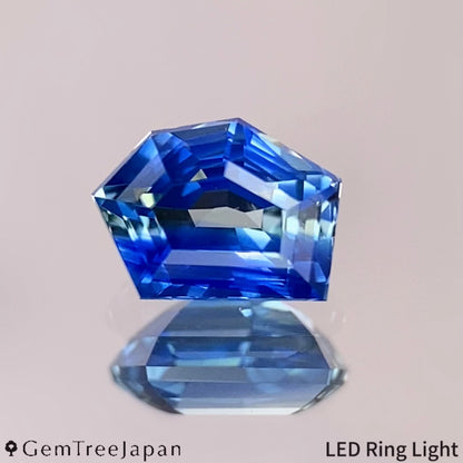 Parti-color Sapphire 0.722ct / Thailand (Kanchanaburi)