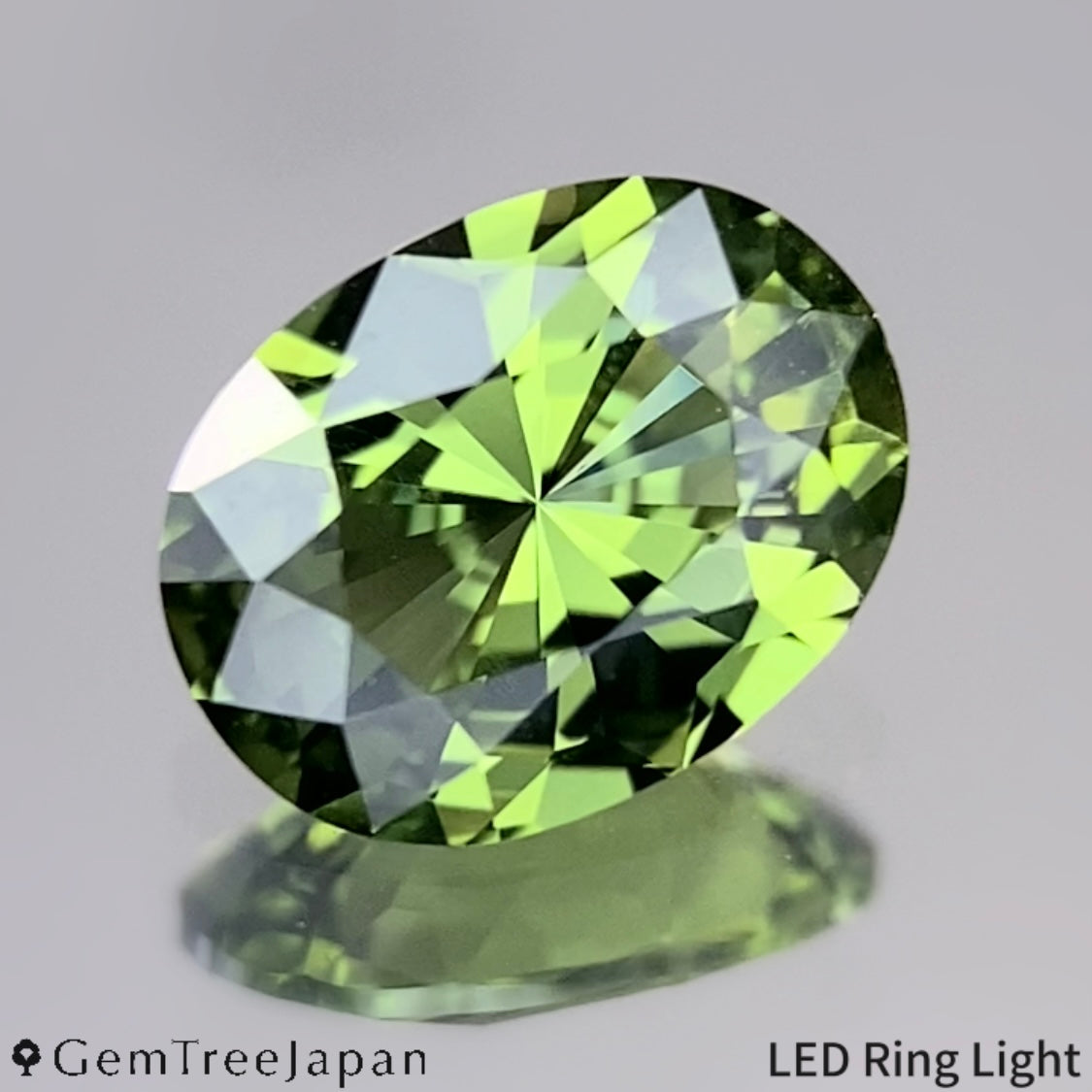 “Narika Cut" Un-Heat Sapphire 0.755ct / Thailand (Kanchanaburi)