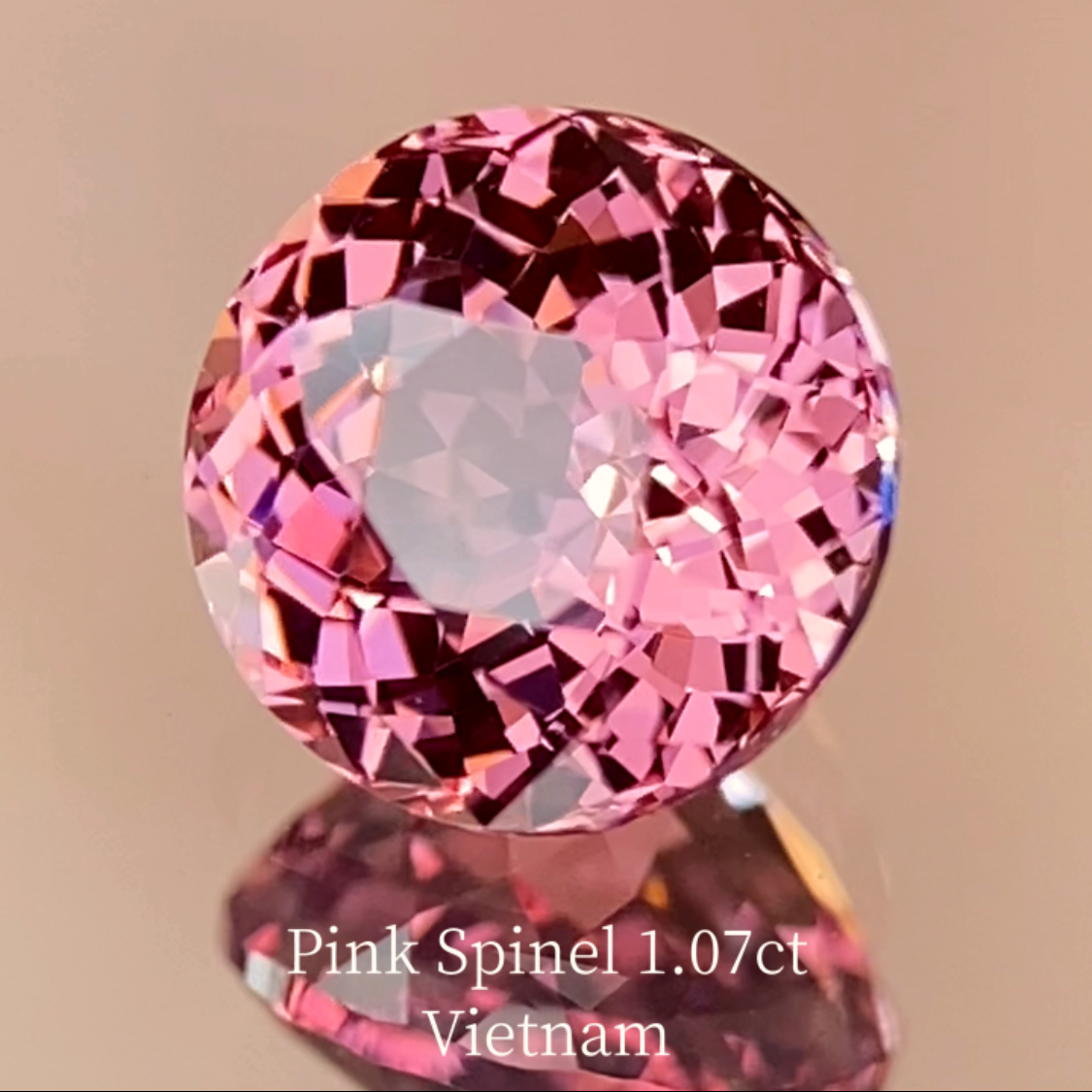 Pink Spinel 1.07ct / Vietnam