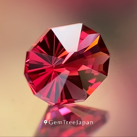 Red Spinel 0.304ct / Burma