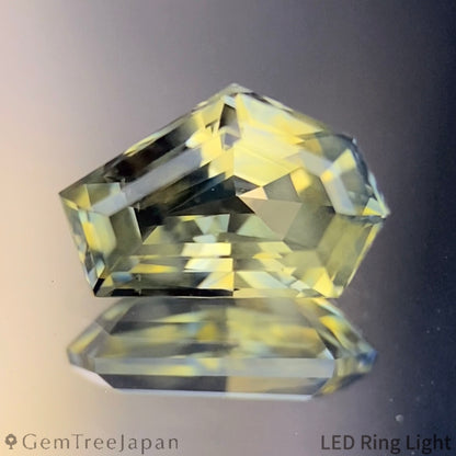 Parti-Color Sapphire 1.130ct / Sri Lanka
