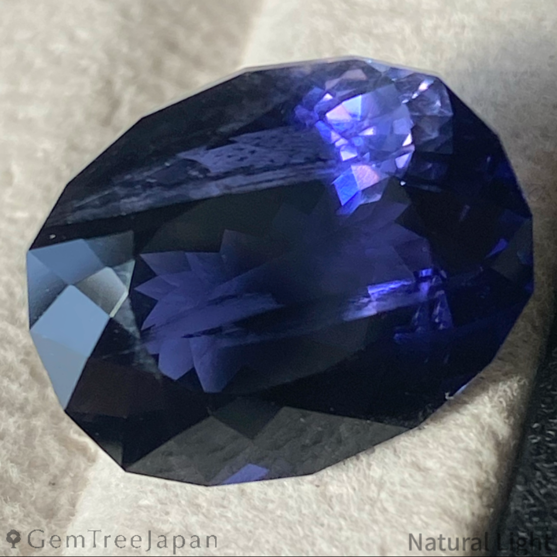 Iolite 10.316ct / Sri Lanka
