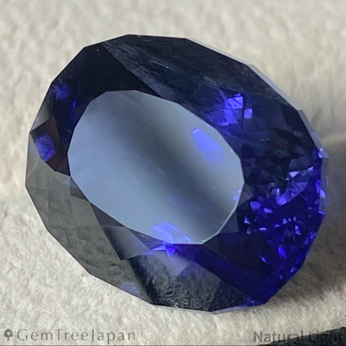 Iolite 10.316ct / Sri Lanka