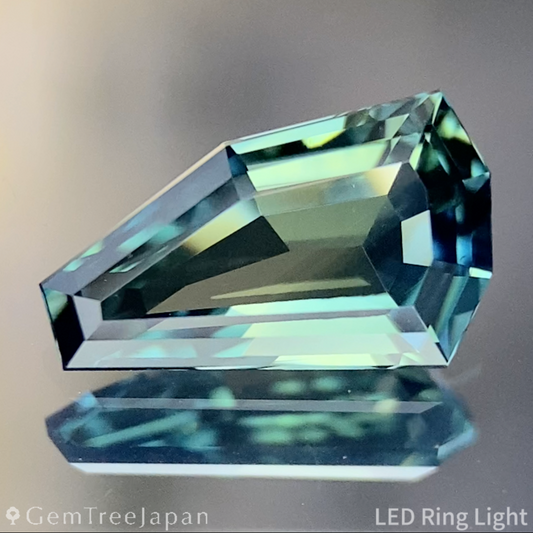 Parti-Color Sapphire 1.034ct / Madagascar