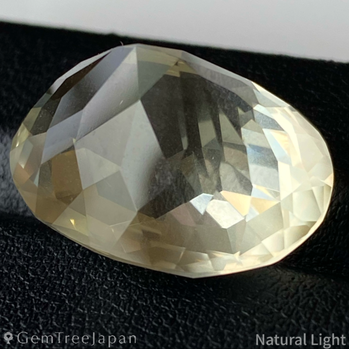 Orthoclase Feldspar 18.793ct / Sri Lanka