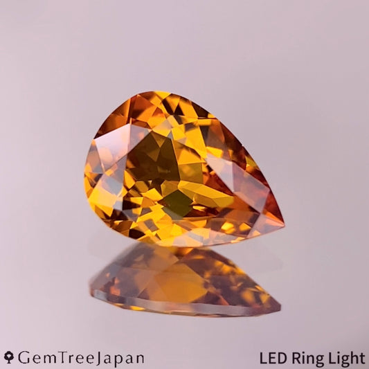 “Orangy Yellow" Un-Heat Sapphire 0.573ct / Thailand (Kanchanaburi)