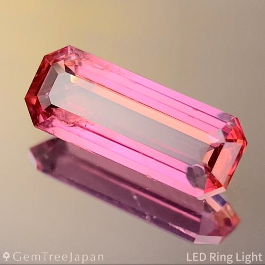 Padparadscha Sapphire 1.057ct / Madagascar