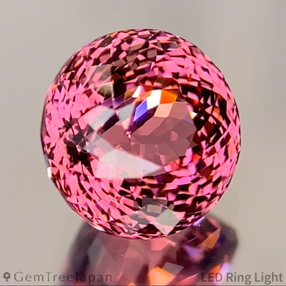 "Super Gira 170" Malaya Garnet 2.21ct / Tanzania