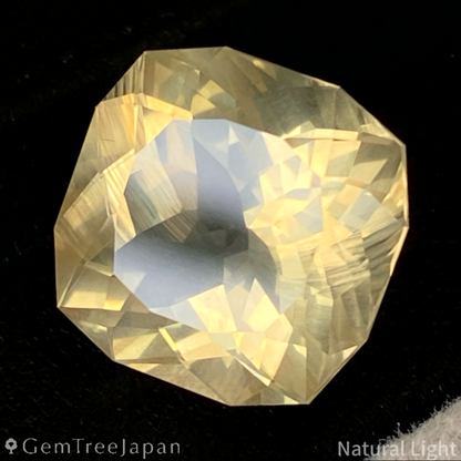 Golden Labradorite 6.818ct / Sri Lanka