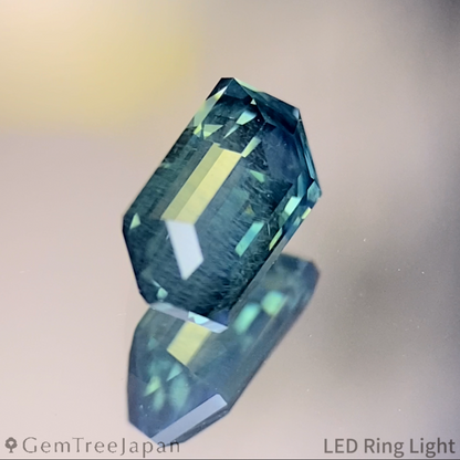 Bluish Green Sapphire 0.920ct / Madagascar