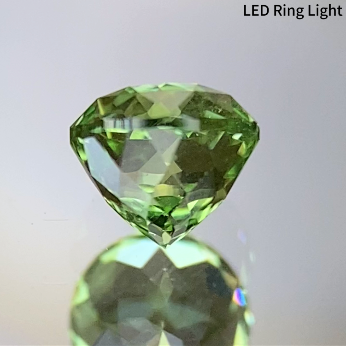 UV Change Tsavorite 0.475ct / Tanzania