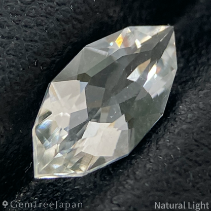 Hyalite Opal 0.664ct / Hungary